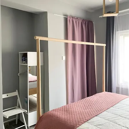 Cheerful In 尼科西亚