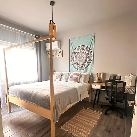 Apartment Cheerful In