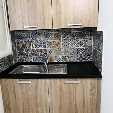 Cheerful In Apartament *