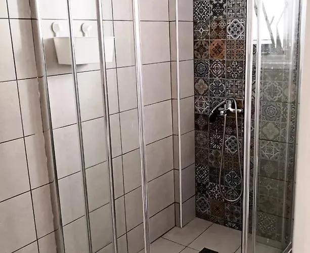 Cheerful In 尼科西亚