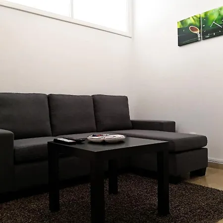 Cheerful In Διαμέρισμα