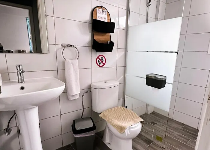 Апартаменти Cheerful In